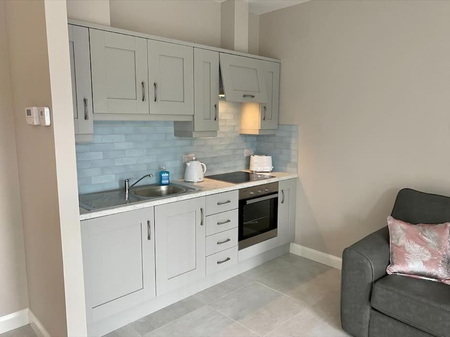 Erne Getaway No.8 Brand New 1 Bed Apartment Enniskillen Extérieur photo