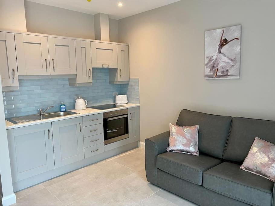 Erne Getaway No.8 Brand New 1 Bed Apartment Enniskillen Extérieur photo